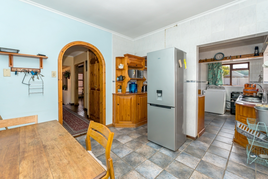 To Let 3 Bedroom Property for Rent in Rondebosch East Western Cape